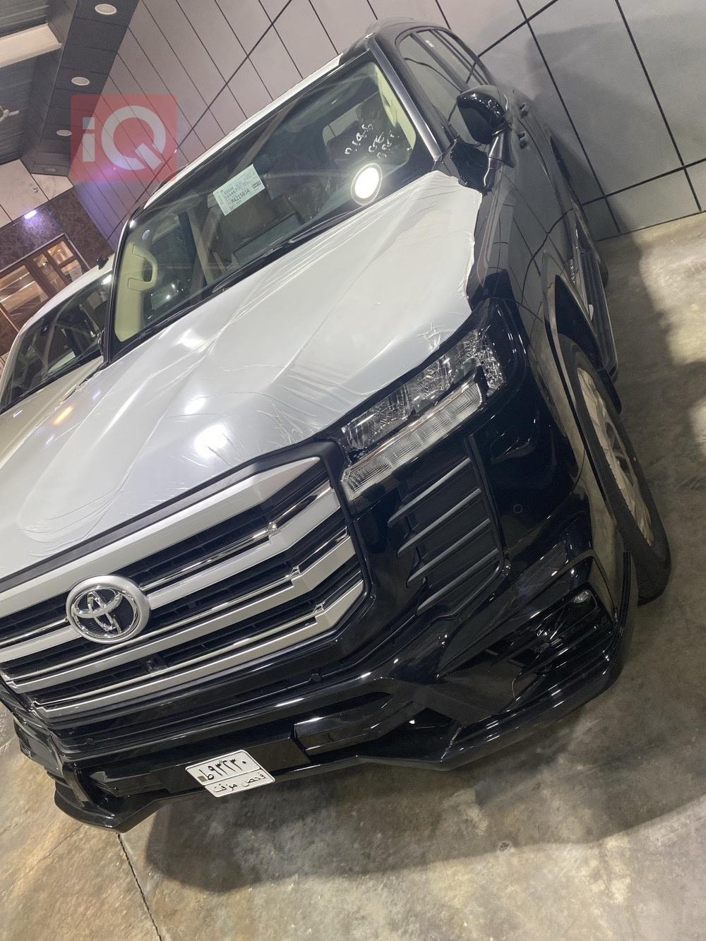 تۆیۆتا لاند کروزەر